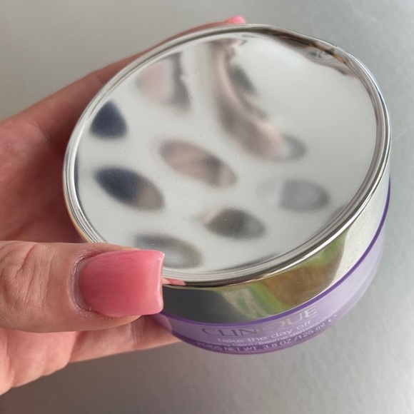 Clinique Take the Day Off cleansing balm - Picture 3 of 4